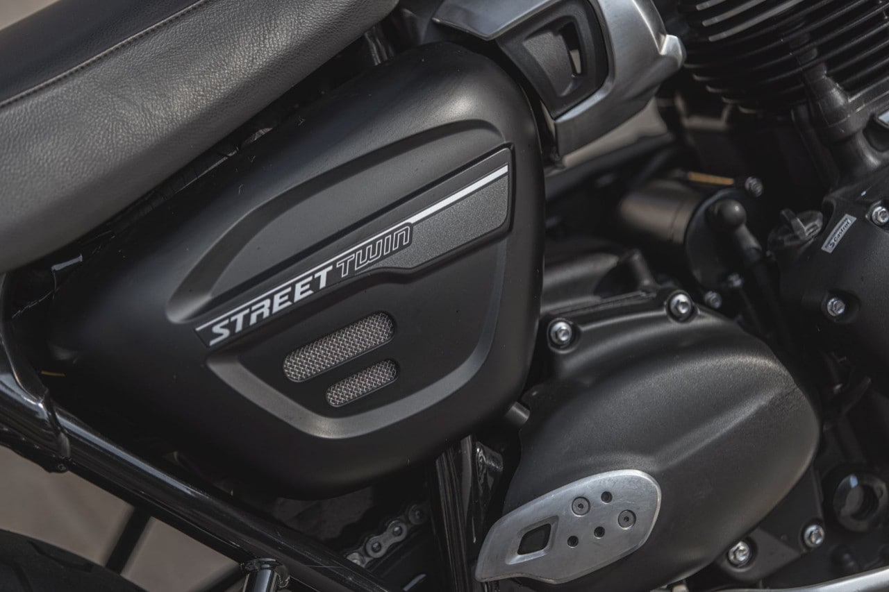 Moto Guzzi V7 Centenario e Triumph Street Twin: questione di PEDIGREE